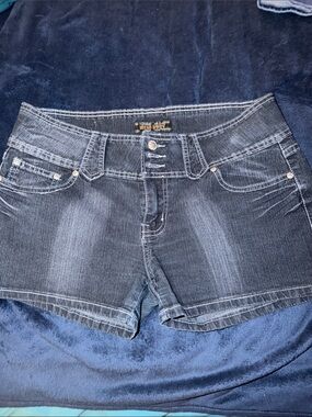 Women’s Dark Wash Denim Jean Shorts